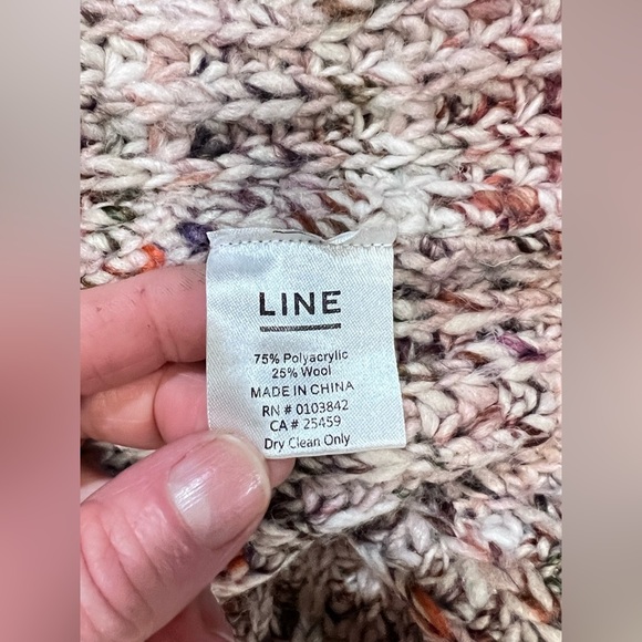 LINE the LABEL Cream and cranberry heather Italian knit sweater size XS. - Picture 11 of 13